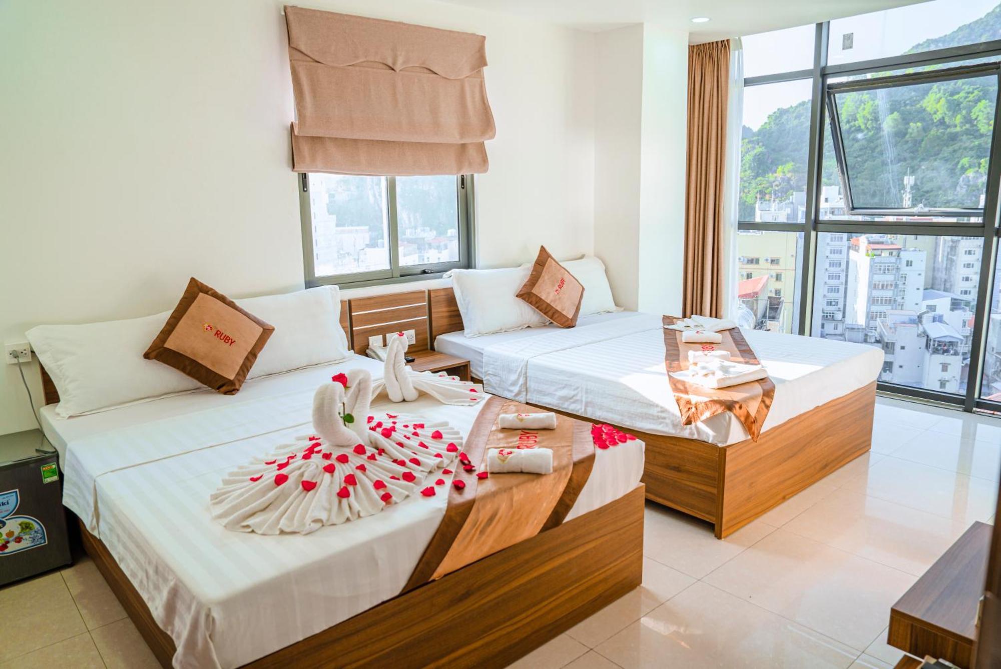Ruby Hotel Cat Ba Dong Khe Sau エクステリア 写真
